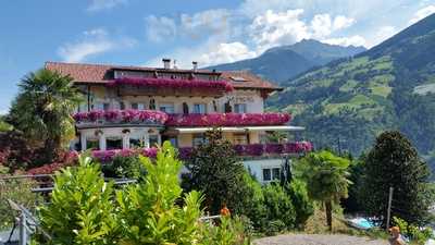 Pension Restaurant Weinberg, Merano