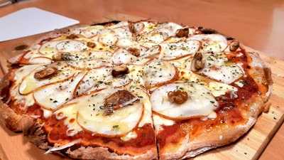 Pizza Negra