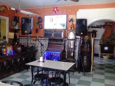 Pariente's Bar