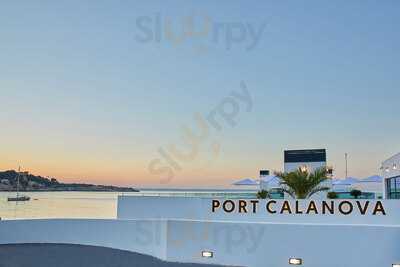 Muelle 327 Skybar & Lounge Port Calanova