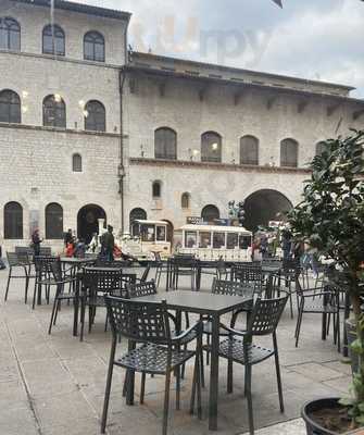 L'universo Dei Golosi, Assisi