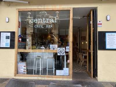 Cafe Bar Central