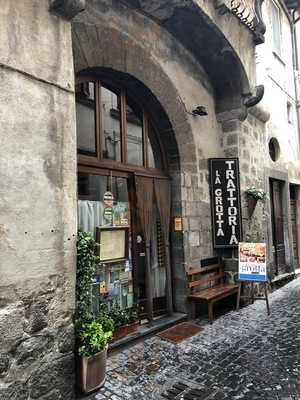 Trattoria La Grotta