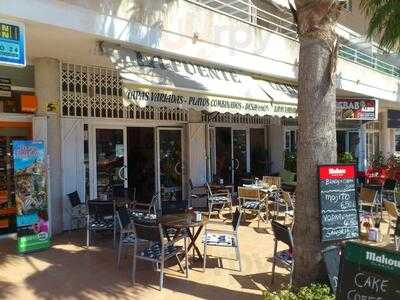 Cafetería. La Fuente.