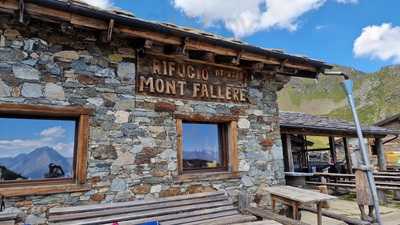 Rifugio Mont Fallere, St. Pierre