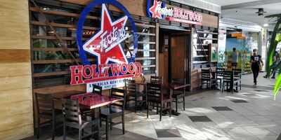 Foster's Hollywood