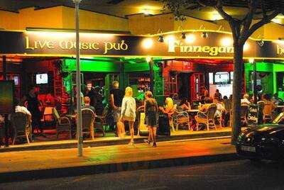 Finnegan's Irish Pub