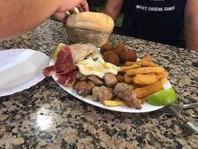 Bar-cafeteria Rotonda Del Tren