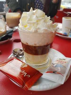 Cafeteria Y Parque De Ocio Caramelo