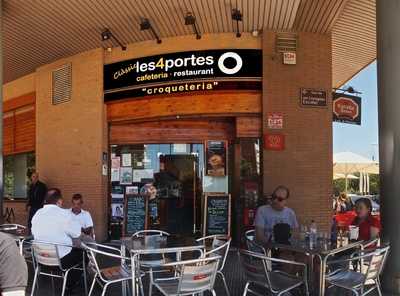 Cafe Bar Les 4 Portes