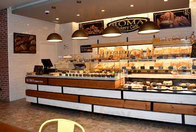 Roma Bakery Café