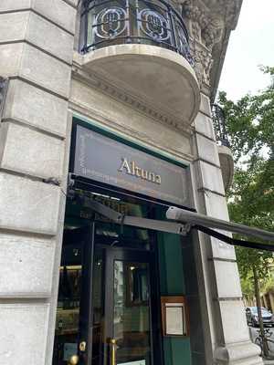 Altuna Bar Boutique