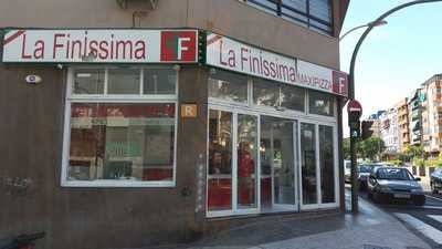 Pizzeria La Finissima Maxipizza