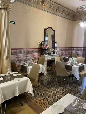 La Vila Restaurant