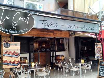 La Cova,pintxos,tapes & Grill