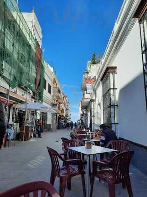 Patio Andaluz Las Flores