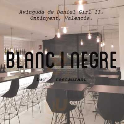 Blanc I Negre Bar