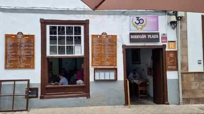 Bodegon Plaza - Casa Juan