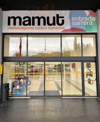 Restaurante En El Centro Comercial Mamut