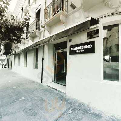 Clandestino Street Bar