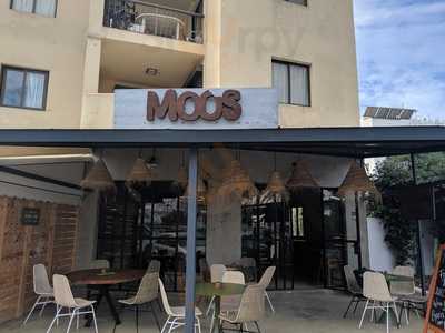 Moos Kitchen