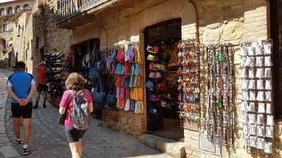 Bar Del Poble De Peratallada