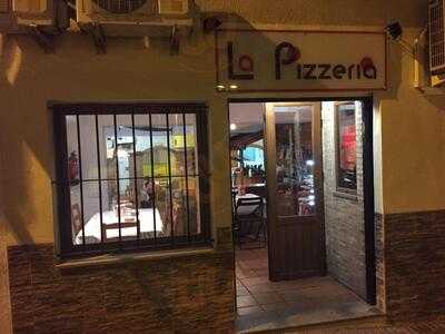 La Pizzeria