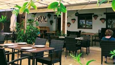 Alma Bar & Restaurant