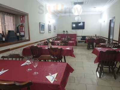 Restaurante Cafetería La Plaza 40