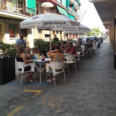 Restaurante De Aquí Y De Allí