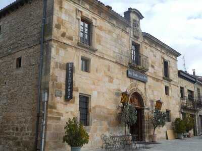 Restaurante Tres Coronas De Silos