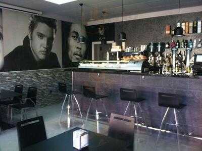 Legends Bar Cafe