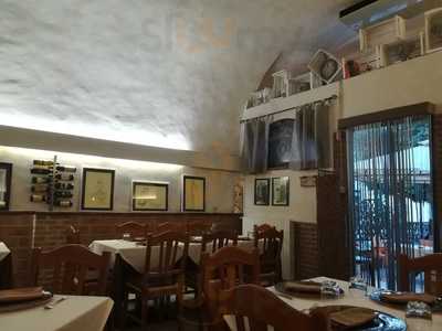 L'Osteria del D'Avalos, Troia