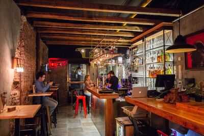 Perro Bar