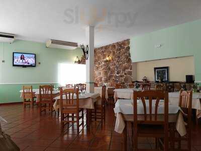 Hostal Restaurante Miralrio M&r