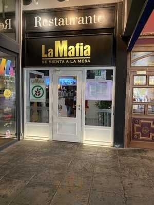 La Mafia se Sienta a La Mesa