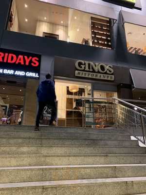 Ginos Novedades Plaza Carlos Trías Bertran