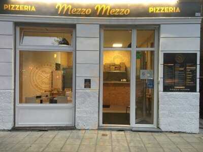 Mezzo Mezzo Pizza