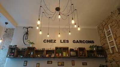 Chez Les Garçons