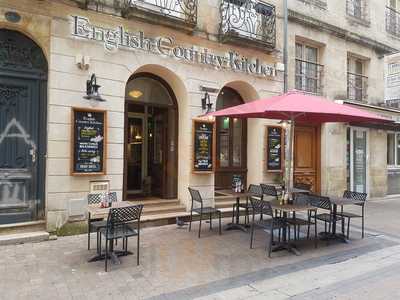 English Country Kitchen, Bordeaux