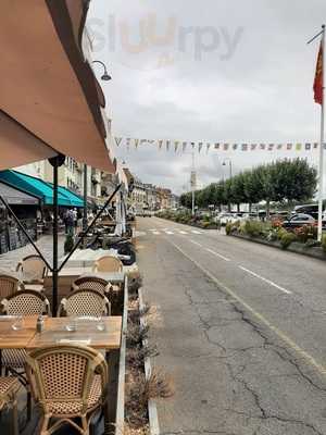 Un Jardin sur le Quai, Trouville