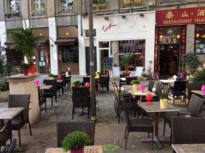 L'assiette Sur La Place