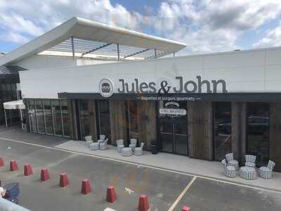 Jules & John, Urrugne