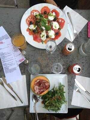 Les grandes tables de la friche, Marseille