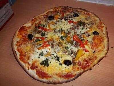 Pizz A Uhart menu