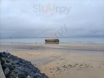 Huitriere Pontons Arromanches