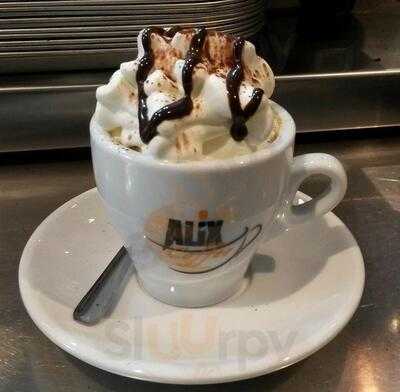 Alix Coffee, Valence