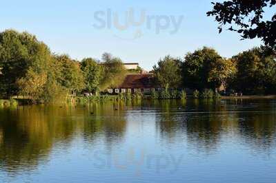 LES PIEDS DANS L'EAU, Saint-langis-les-mortagne