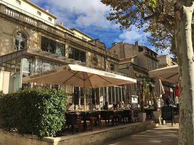 Brasserie Le Waux Hall, Arles