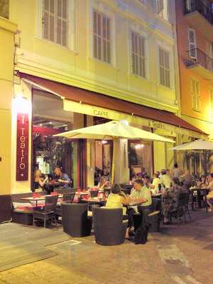 Il Teatro, Cannes